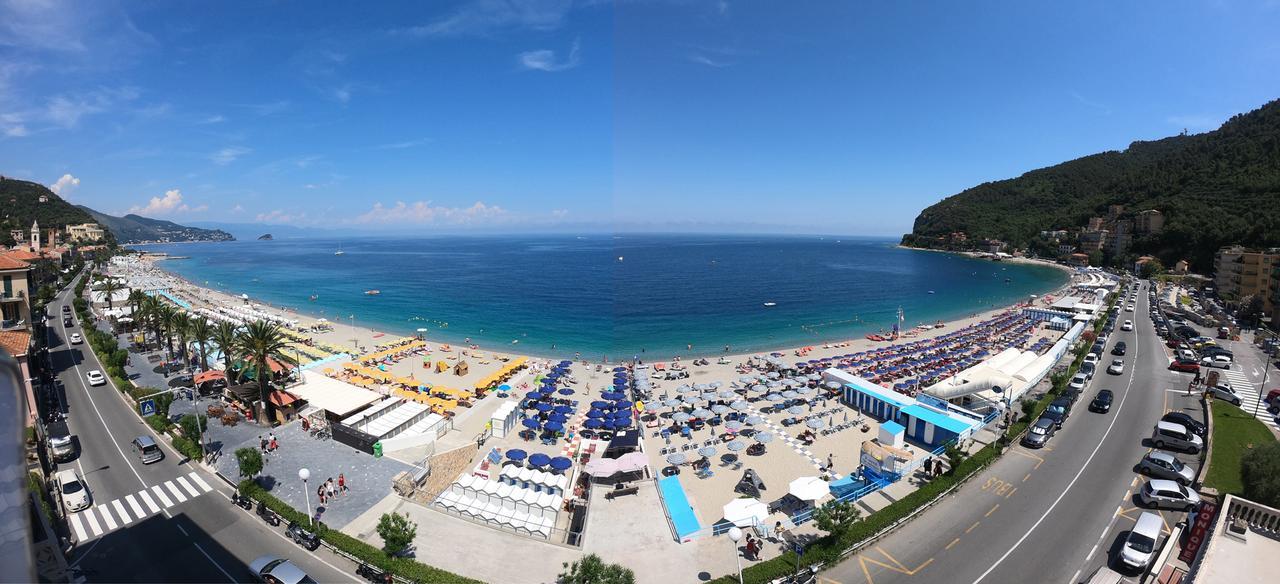 Hotel Monique Ноли Екстериор снимка
